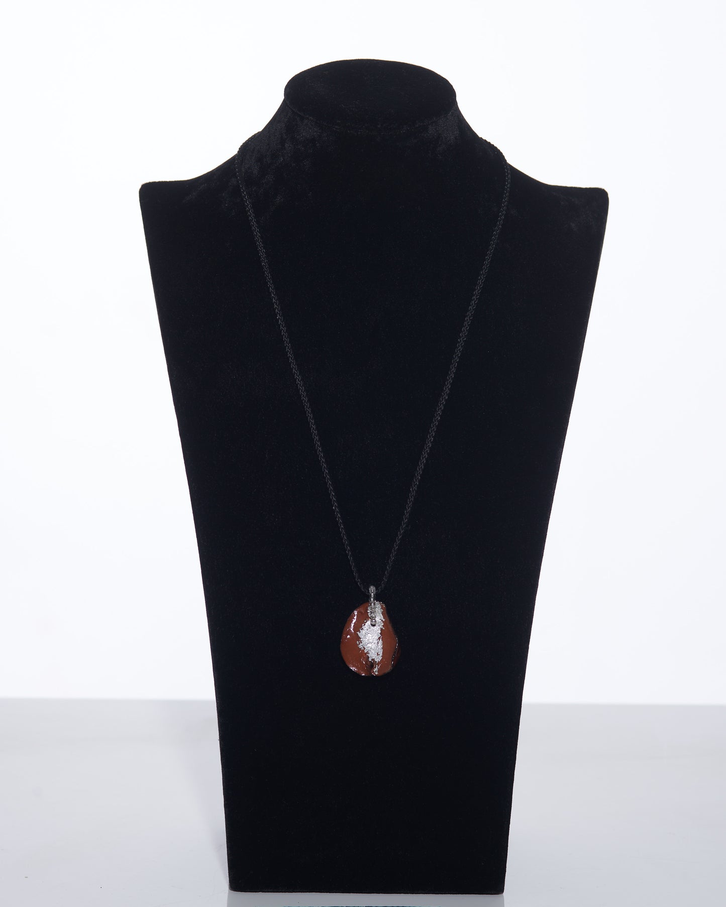 Kolanut Neckpiece With Silver-Coloured Metallic Foil 2