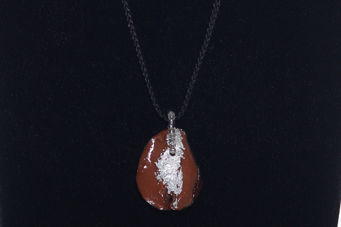 Kolanut Neckpiece With Silver-Coloured Metallic Foil 2